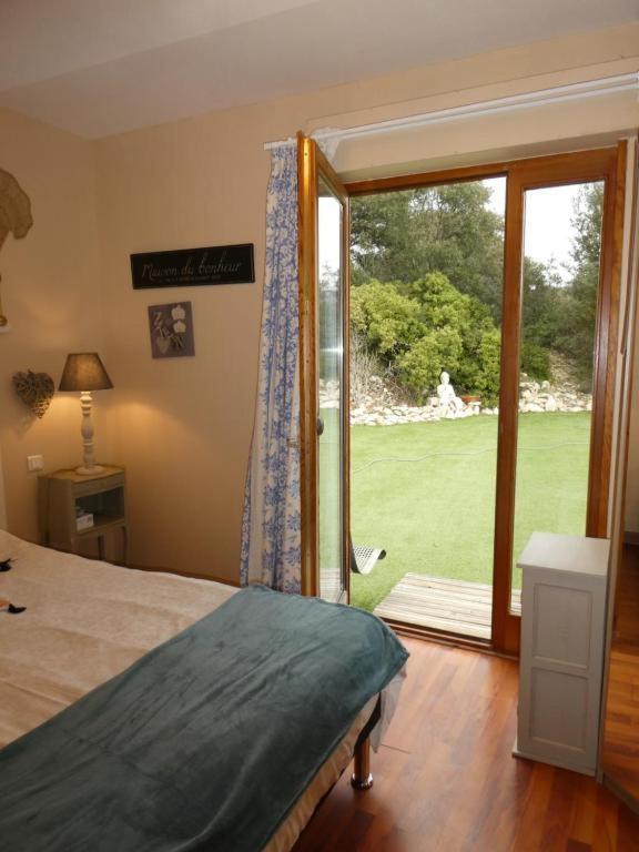 Chambre Le Mas D'Adelice Taulignan Exteriér fotografie